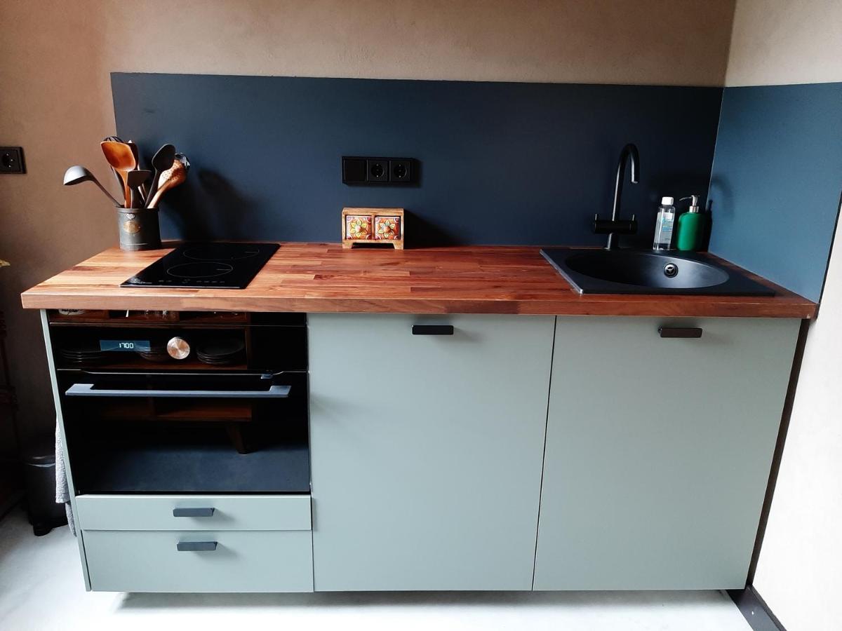 De Sarrieshut Apartment Houwerzijl ภายนอก รูปภาพ
